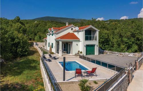 Four-bedroom Holiday Home In Zagvozd