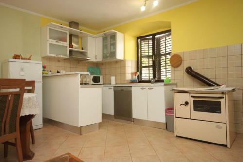 Apartments By The Sea Zdrelac (pasman) - 8307