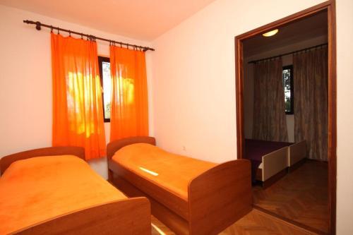 Apartments By The Sea Zdrelac (pasman) - 8405