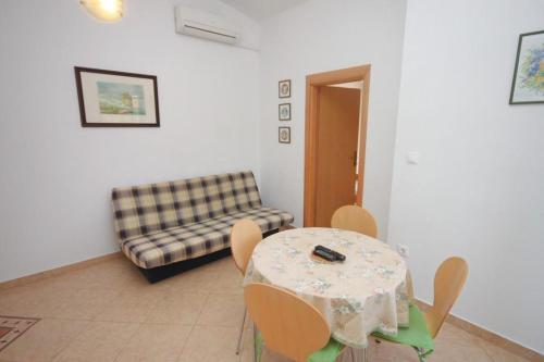 Apartment Zdrelac 8285c