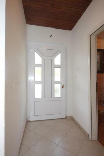 Apartment Zdrelac 8285a