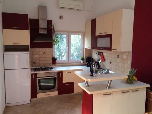 Apartments By The Sea Zman (dugi Otok) - 12879
