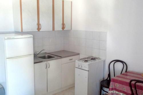 Apartments With A Parking Space Metajna (pag) - 6337