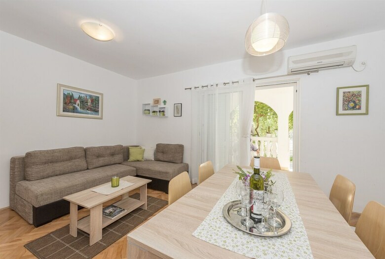 Apartments Jelena