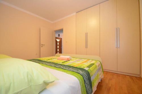 Apartments With A Parking Space Starigrad (paklenica) - 12939