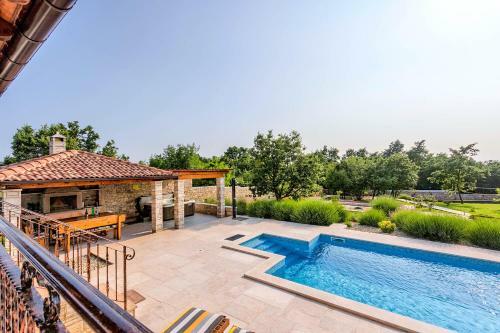 Stokovci Villa Sleeps 10 Pool Air Con Wifi