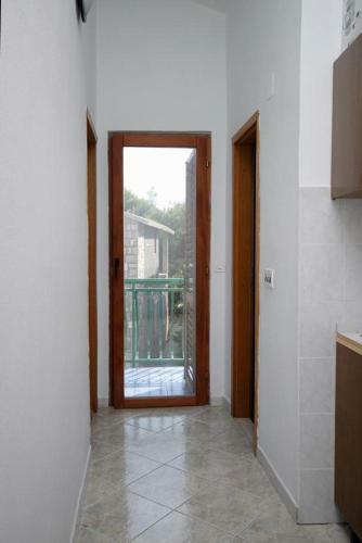 Apartments With A Parking Space Stomorska (solta) - 780