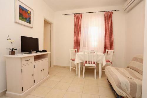 Apartments With Wifi Ston (peljesac) - 10222
