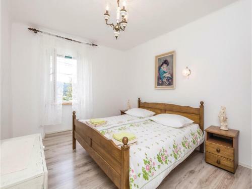 Three-bedroom Holiday Home In Supetarska Draga