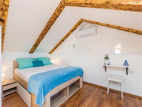 Two-bedroom Holiday Home In Sv.juraj