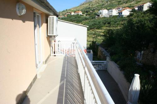 Apartments With A Parking Space Stanici (omis) - 2818