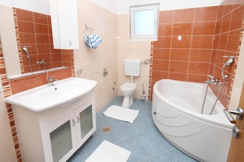Apartments By The Sea Tkon (pasman) - 6215