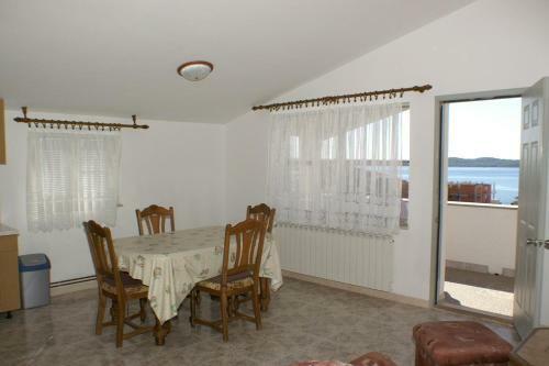Apartments By The Sea Seget Donji (trogir) - 2041
