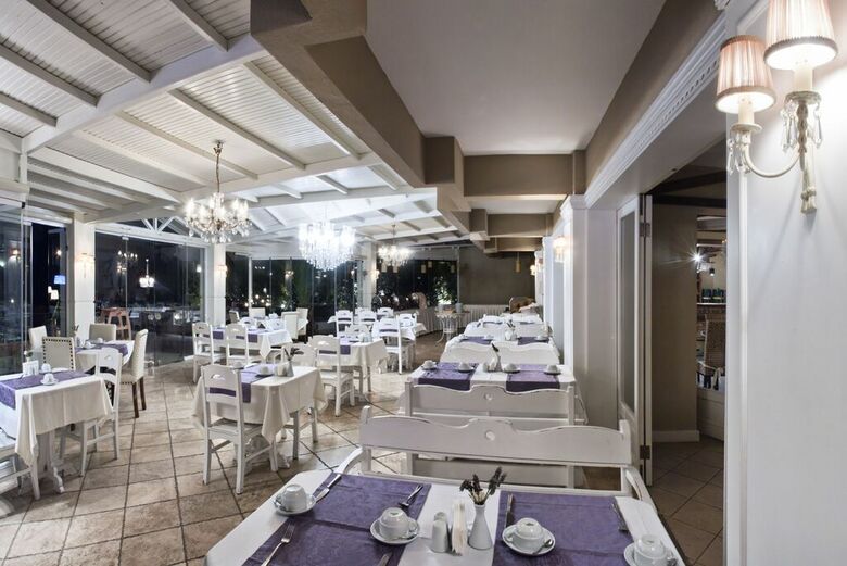 Apartamentos Hotel Carina