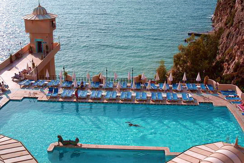 Hotel Adakule