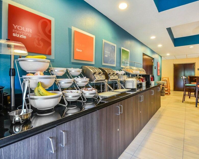 Hotel Comfort Suites