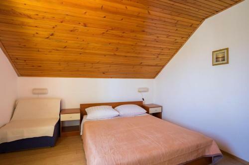 Apartment Ugljan 8241b