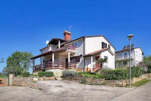 Eva House With Apartment