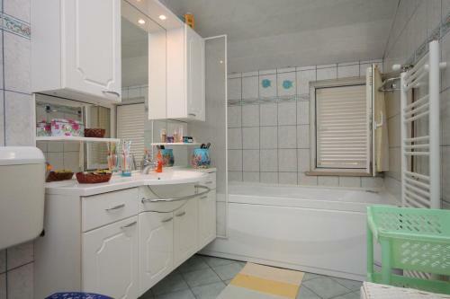 Apartments With A Parking Space Valica (umag) - 7122