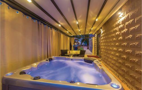 Four-bedroom Holiday Home In Vantacici