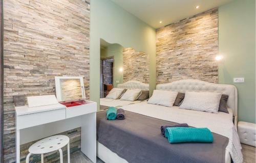 Four-bedroom Holiday Home In Vantacici