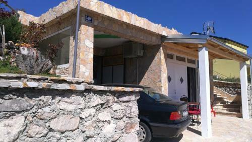 Apartments With A Parking Space Mali Iz (iz) - 15278