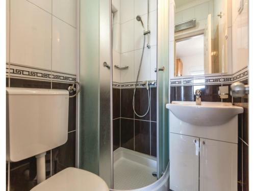 One-bedroom Apartment Makarska With Sea View 04