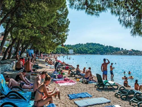 One-bedroom Apartment Makarska With Sea View 04