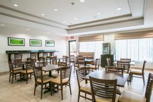 Hotel Sleep Inn & Suites I-45 / Airtex