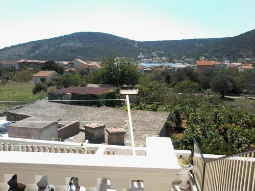 Apartments With A Parking Space Vinisce (trogir) - 12248