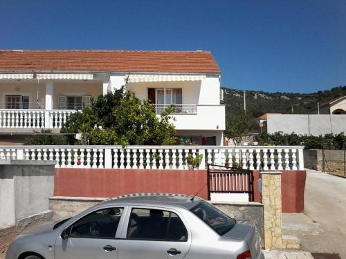Apartments With A Parking Space Vinisce (trogir) - 12248