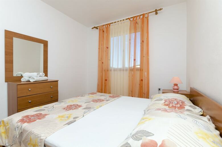 Apartamentos House Marin