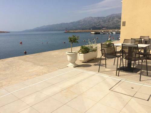 Apartments Jakov
