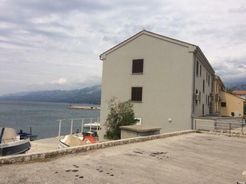 Apartments Jakov