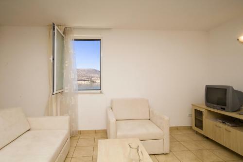 Apartments Jakov