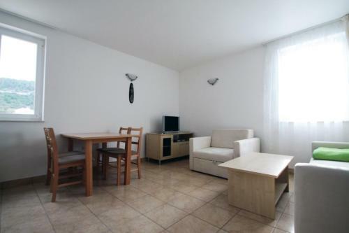 Apartments Jakov