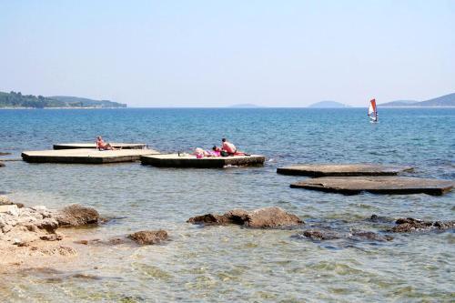 Apartments By The Sea Vodice - 4205