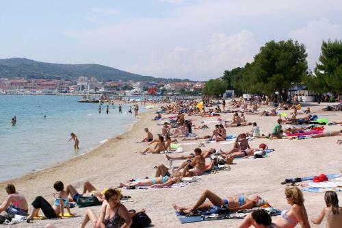 Apartments By The Sea Vodice - 4205