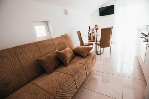 Apartments With A Parking Space Vodice - 15734