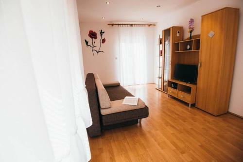 Apartments With A Parking Space Vodice - 15734