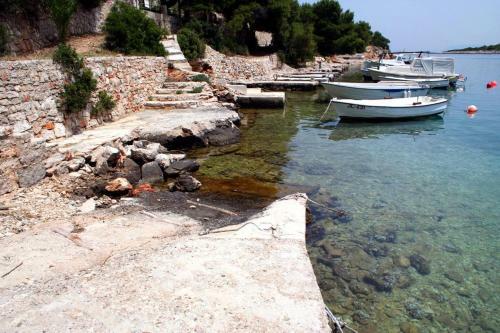 Apartments By The Sea Basina (hvar) - 8754