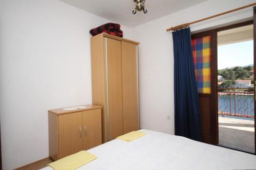 Apartments By The Sea Basina (hvar) - 8749