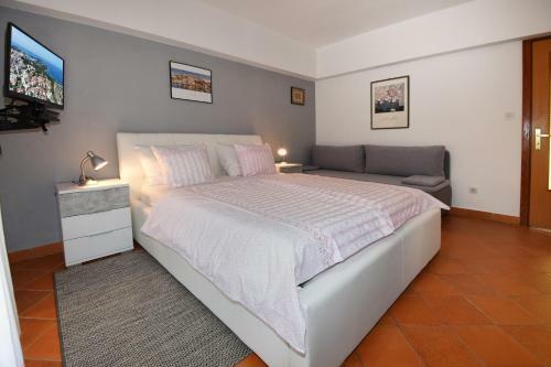 Apartment Sambris