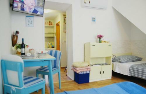 Promenade Apartment