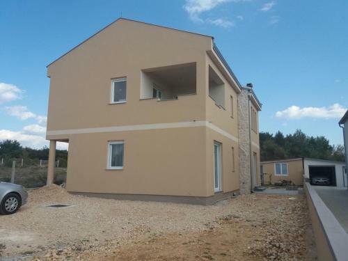 Apartments With A Parking Space Vrsi - Mulo (zadar) - 13160