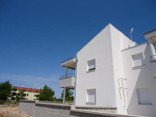 Apartments With A Parking Space Vrsi - Mulo (zadar) - 12083