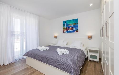Three-bedroom Holiday Home In Porat