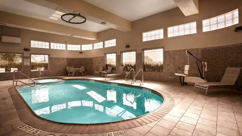 Best Western Plus Atrea Hotel