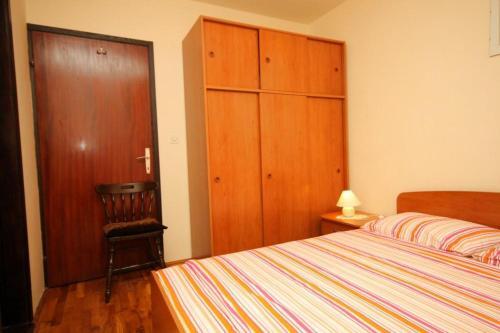 Apartments And Rooms With Parking Space Porec - 6917