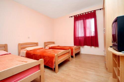 Apartments By The Sea Posedarje (novigrad) - 6240